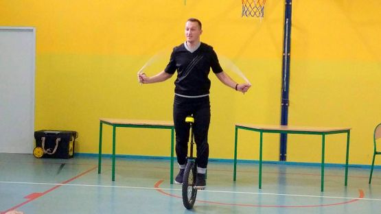  Grafika #5: CYRK PRZYJECHAŁ!