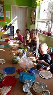 Grafika #1: Zdrowe odżywianie w oddziale przedszkolnym 5 -latków