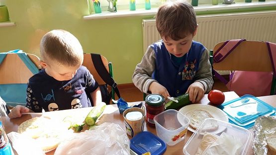 Grafika #4: Zdrowe odżywianie w oddziale przedszkolnym 5 -latków