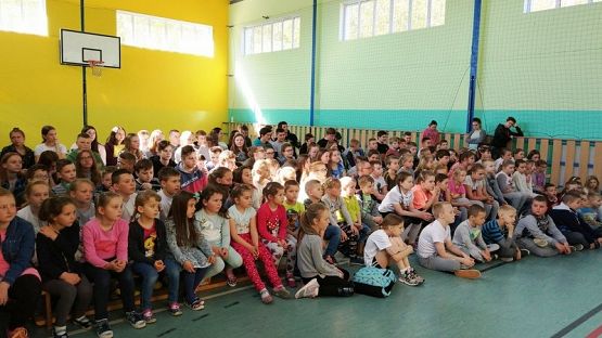  Grafika #9: Apel z okazji 3 Maja