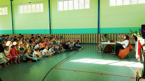  Grafika #8: Apel z okazji 3 Maja