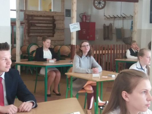  Grafika #10: Egzaminy 8-klasisty