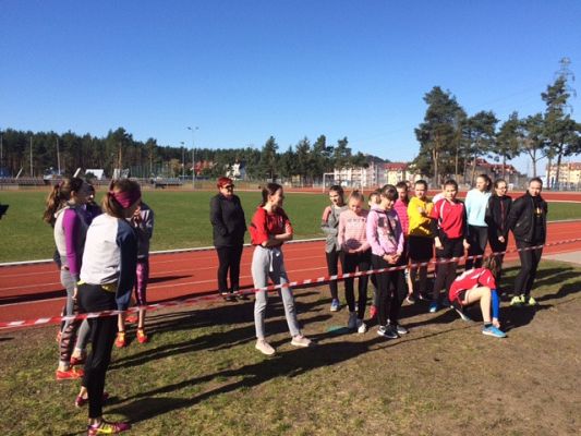 Grafika #5: Powiatowe zawody w biegach przełajowych dziewcząt i chłopców w ramach Igrzysk Dzieci oraz Igrzysk Młodzieży Szkolnej.