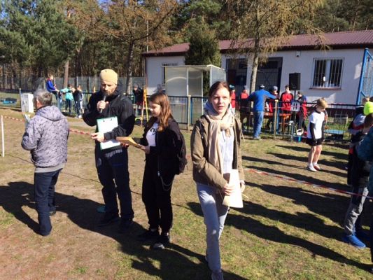 Grafika #0: Powiatowe zawody w biegach przełajowych dziewcząt i chłopców w ramach Igrzysk Dzieci oraz Igrzysk Młodzieży Szkolnej.