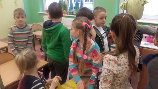  Grafika #2: Przywitanie wiosny przez klasę I SP