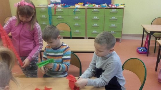  Grafika #1: Przywitanie wiosny przez klasę I SP