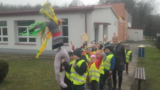  Grafika #13: Przywitanie wiosny przez klasę I SP