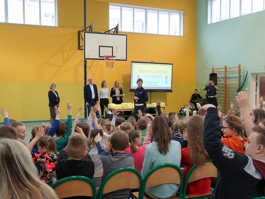  Grafika #3: Pierwszy Dzień Wiosny z Nowymi Technologiami