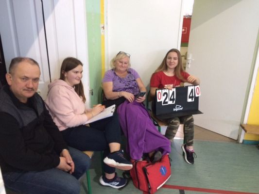 Grafika #5: Gminne zawody w piłkę koszykową dziewcząt i chłopców w ramach Igrzysk Dzieci.