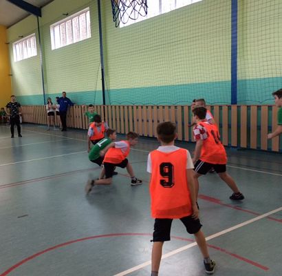 Grafika #20: Gminne zawody w piłkę koszykową dziewcząt i chłopców w ramach Igrzysk Dzieci.