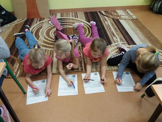  Grafika #12: Czytamy z Gangiem Słodzików