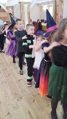  Grafika #8: Bal karnawałowy