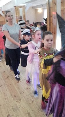  Grafika #9: Bal karnawałowy