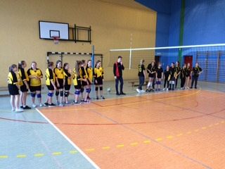 Grafika #5: Powiatowe zawody w mini piłkę siatkową dziewcząt w ramach Igrzysk Dzieci