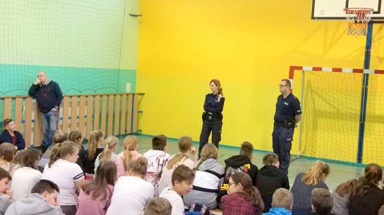  Grafika #3: Spotkanie ze Strażakami i Policją