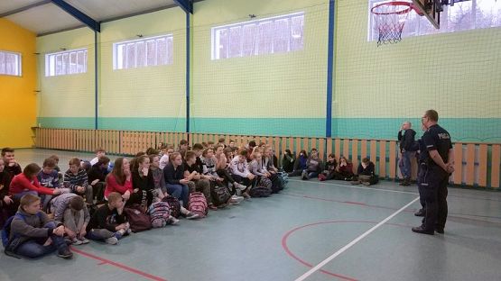  Grafika #5: Spotkanie ze Strażakami i Policją