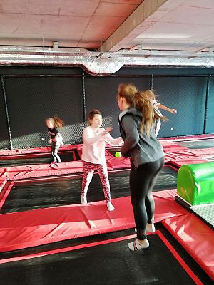  Grafika #2: Wycieczka do Centrum Rozrywki dla dzieci Madagaskar