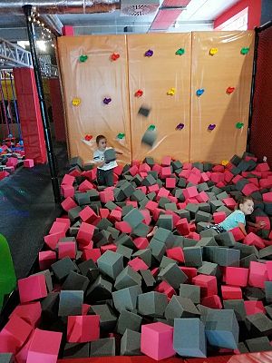  Grafika #12: Wycieczka do Centrum Rozrywki dla dzieci Madagaskar