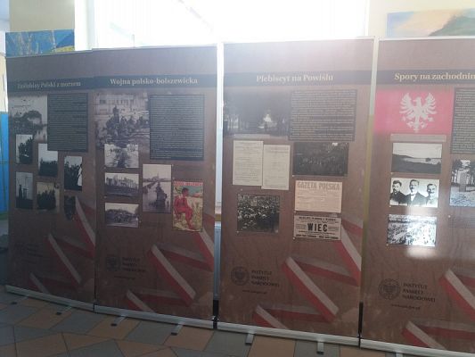  Grafika #5: Wystawa historyczna w naszej szkole