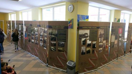  Grafika #12: Wystawa historyczna w naszej szkole