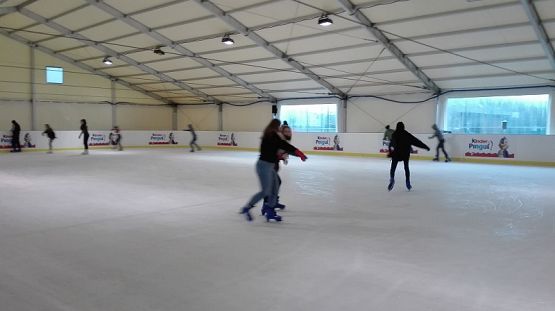  Grafika #1: Wyjazd na lodowisko kl. III g i VII SP