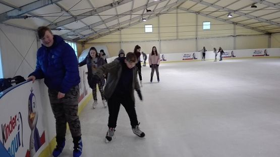  Grafika #3: Wyjazd na lodowisko kl. III g i VII SP