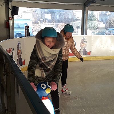 Grafika #21: Gry i zabawy na lodowisku