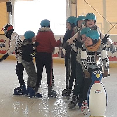 Grafika #0: Gry i zabawy na lodowisku