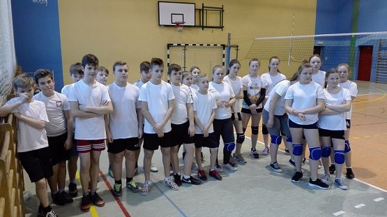 Grafika #2: Gminne zawody w piłce siatkowej dziewcząt i chłopców w ramach Igrzysk Dzieci.