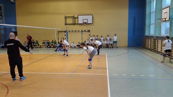 Grafika #5: Gminne zawody w piłce siatkowej dziewcząt i chłopców w ramach Igrzysk Dzieci.