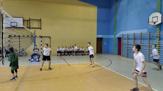 Grafika #6: Gminne zawody w piłce siatkowej dziewcząt i chłopców w ramach Igrzysk Dzieci.