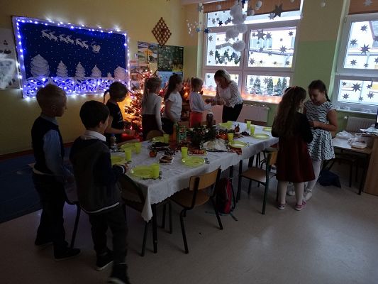 Grafika #33: Wigilie klasowe 2018