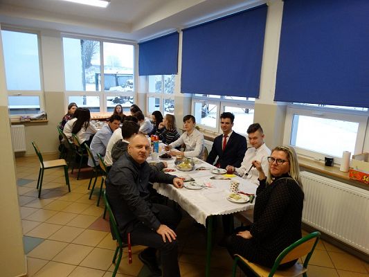 Grafika #41: Wigilie klasowe 2018