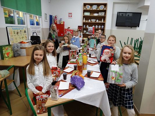 Grafika #48: Wigilie klasowe 2018