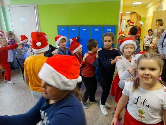  Grafika #16: MIKOŁAJKI