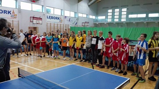  Grafika #7: Powiatowe zawody w tenisie stołowym dziewcząt i chłopców w ramach Igrzysk Dzieci.