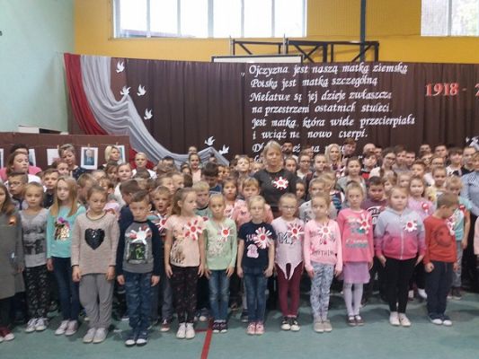  Grafika #6: Rekord dla Niepodległej