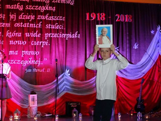  Grafika #72: Wieczornica Patriotyczna