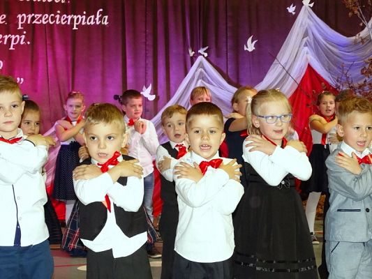  Grafika #73: Wieczornica Patriotyczna