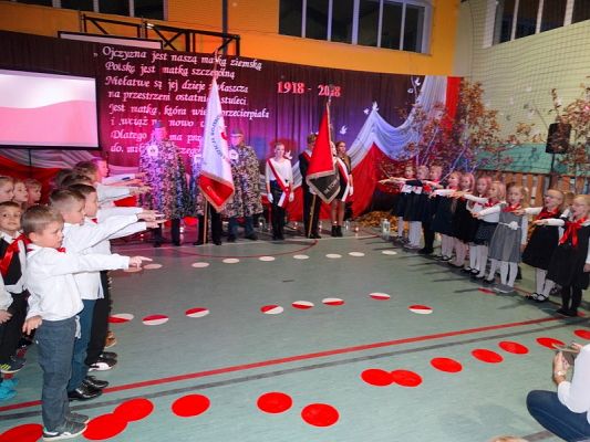  Grafika #45: Wieczornica Patriotyczna