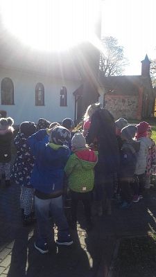  Grafika #3: Z wizytą na cmentarzu w Redkowicach