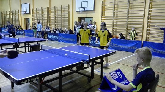  Grafika #2: Gminne drużynowe zawody w tenisie stołowym dziewcząt i chłopców.