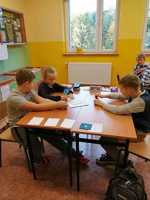  Grafika #5: Wesoła lekcja języka polskiego