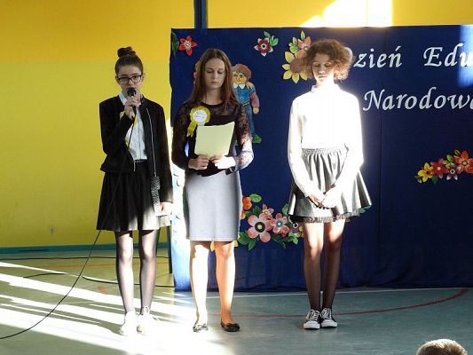  Grafika #36: Apel zokazji Dnia Edukacji Narodowej