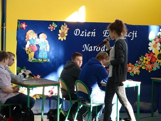  Grafika #42: Apel zokazji Dnia Edukacji Narodowej