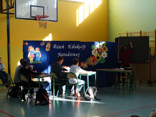  Grafika #0: Apel zokazji Dnia Edukacji Narodowej