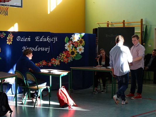  Grafika #48: Apel zokazji Dnia Edukacji Narodowej