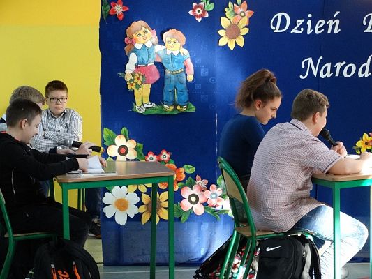  Grafika #54: Apel zokazji Dnia Edukacji Narodowej