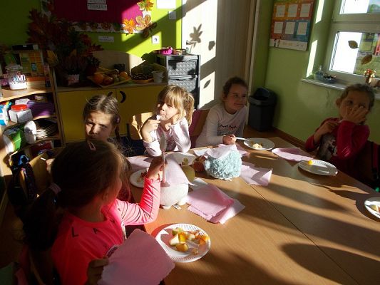  Grafika #3: Owoce dają moc