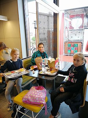 Grafika #4: Wyjazd integracyjny klas IV i V a